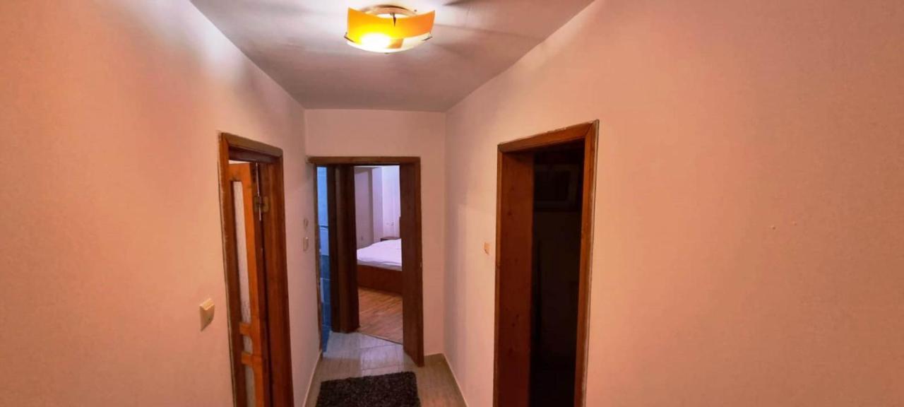 Appartement Apartament Florina à Constanţa Extérieur photo